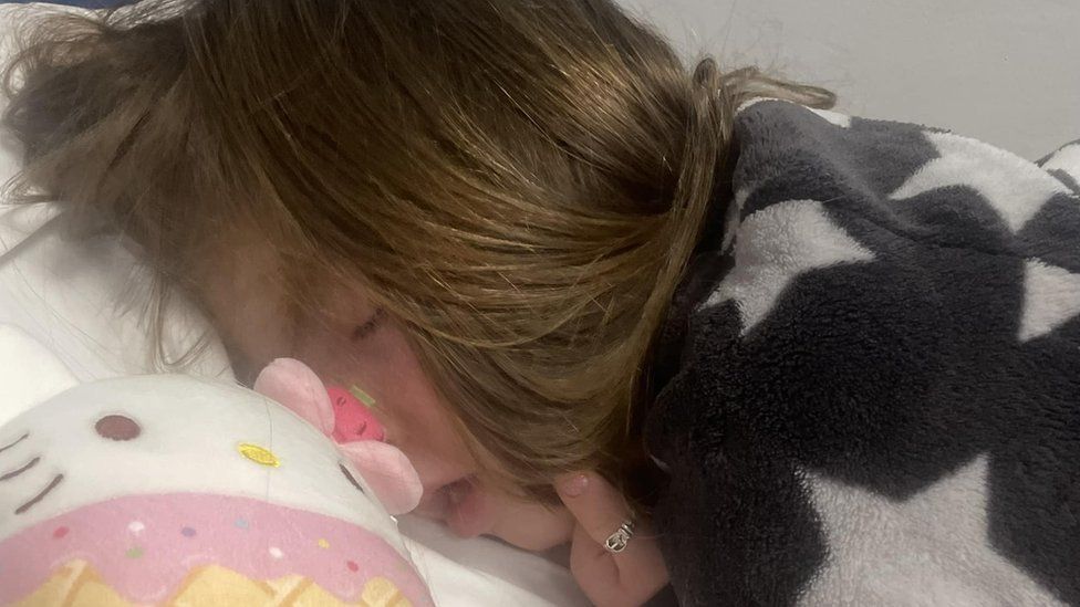 Strep A Mum warns of symptoms after child's illness BBC News