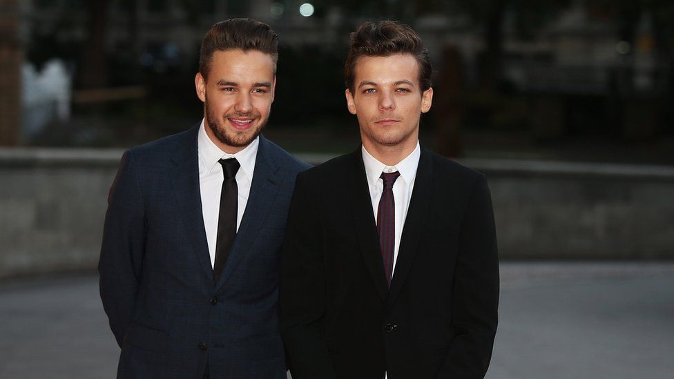 Liam Payne and Louis Tomlinson arrive at the "Cinderella Ball" at the National History Museum in 2015