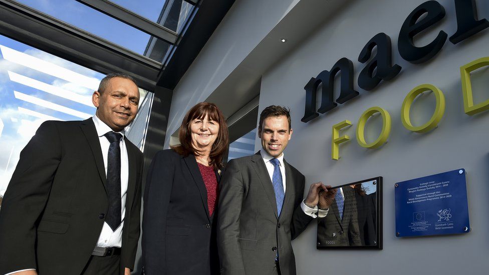 £20m new Maelor Foods poultry plant opens in Wrexham BBC News