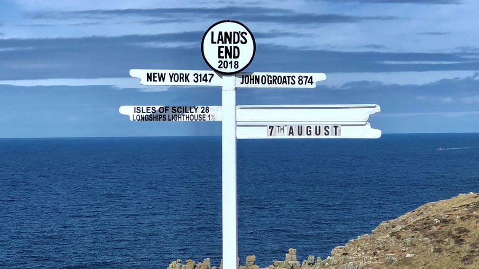 Land's End sign