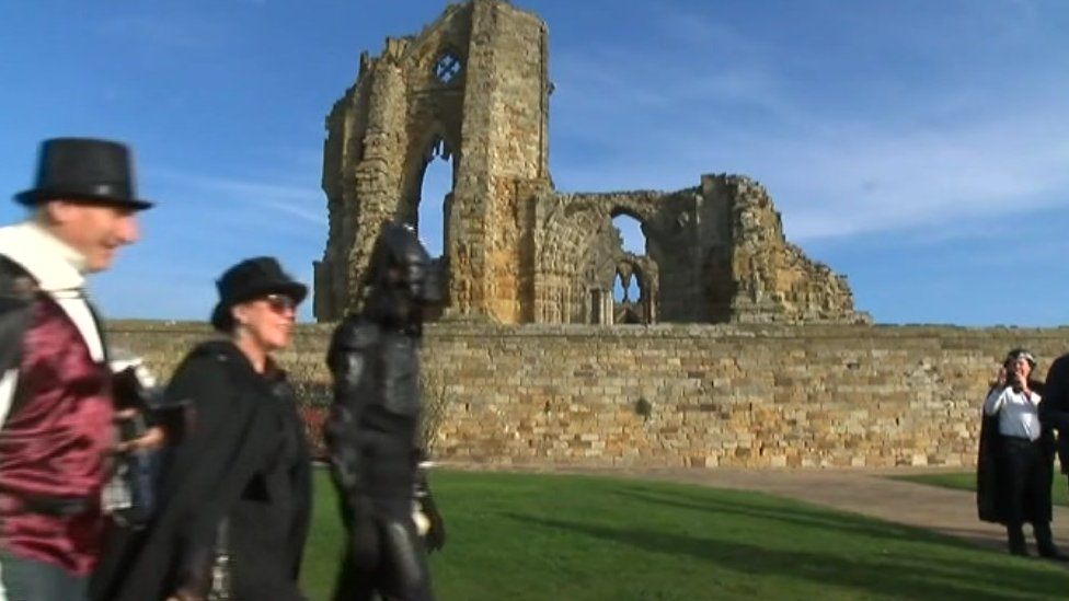 Whitby Abbey - Whitby Goth Weekend 2016