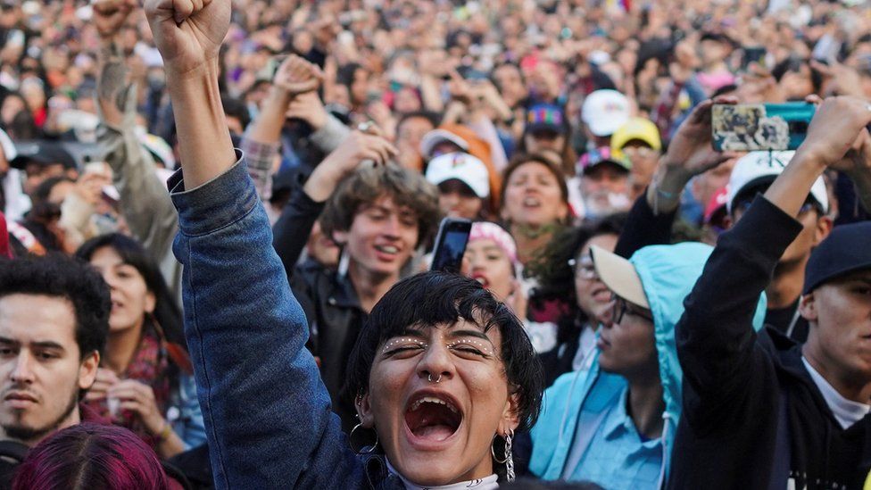 Image shows cheering crowd