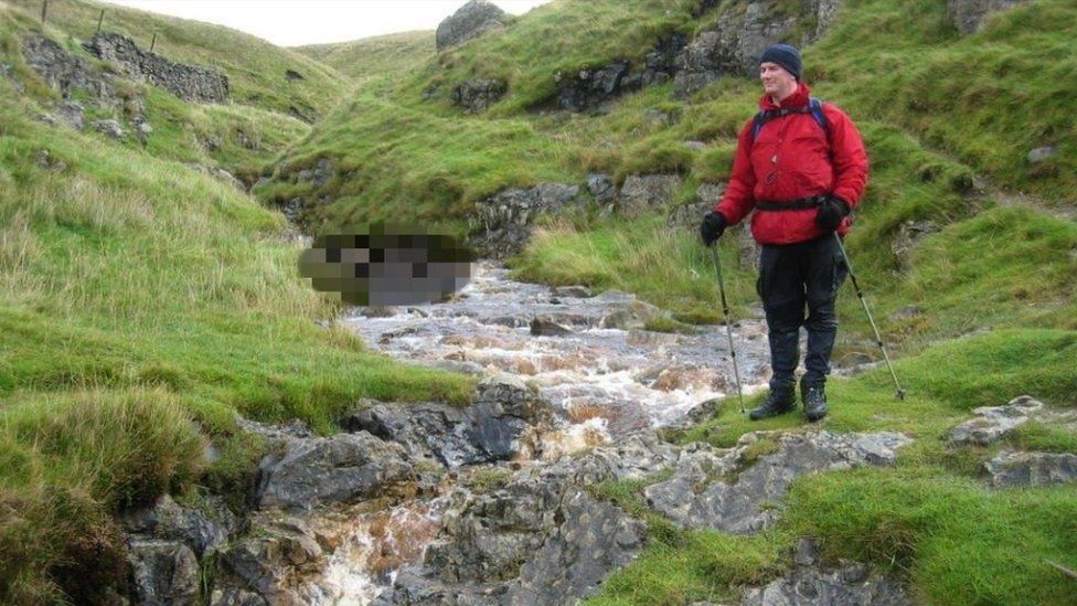 Wanderer Richard Hill kurz vor der Entdeckung der Leiche