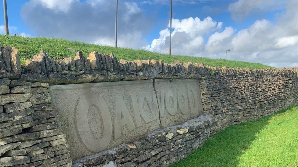 Oakwood theme park sign