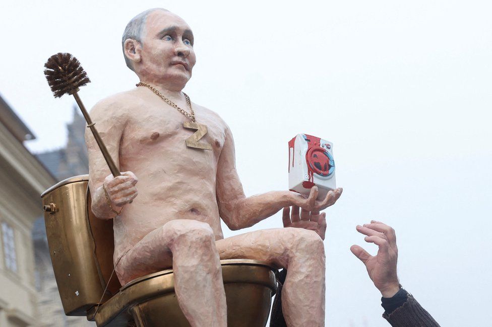 Putin dummy in Prague, 7 October