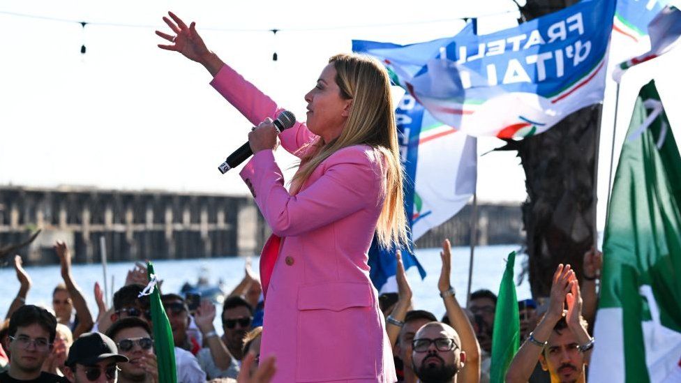 Leader of Italian far-right party Fratelli d'Italia (Brothers of Italy), Giorgia Meloni delivers a speech on September 23, 2022 at the Arenile di Bagnoli beachfront location in Naples