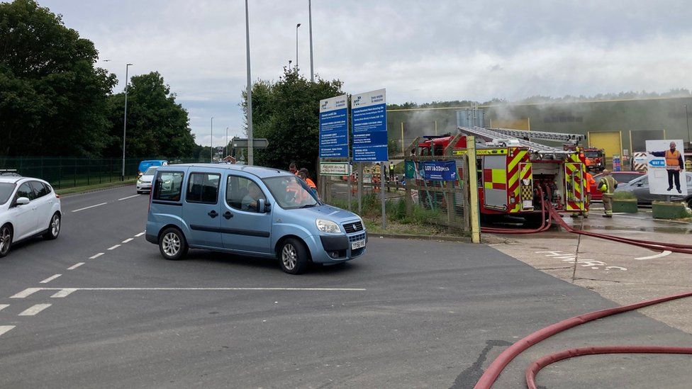 Bridlington fire spreading smoke from recycling centre blaze BBC News