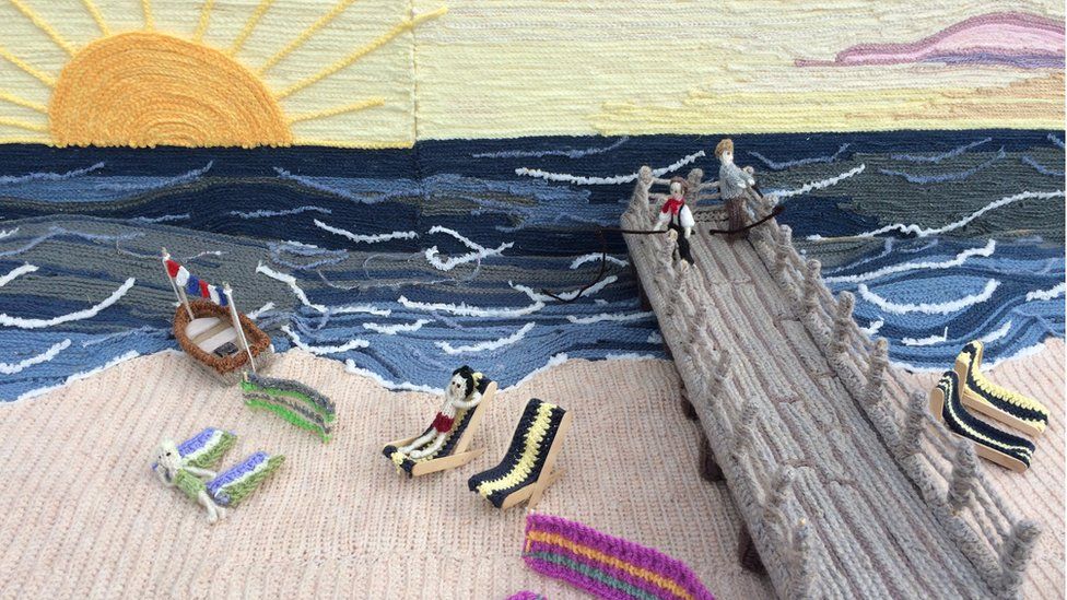 Great Yarmouth's Jetty, knitted