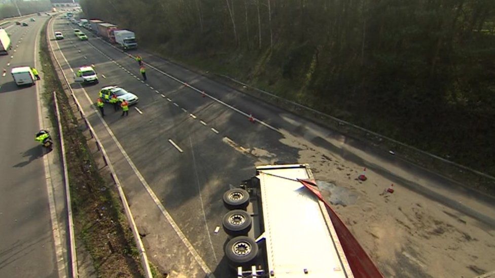 Disruption After Lorry Crashes On M40 - BBC News