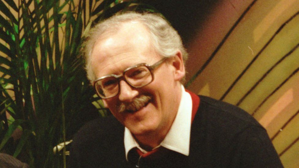 Bill Tidy: Cartoonist who appeared on Countdown and Countryfile dies ...