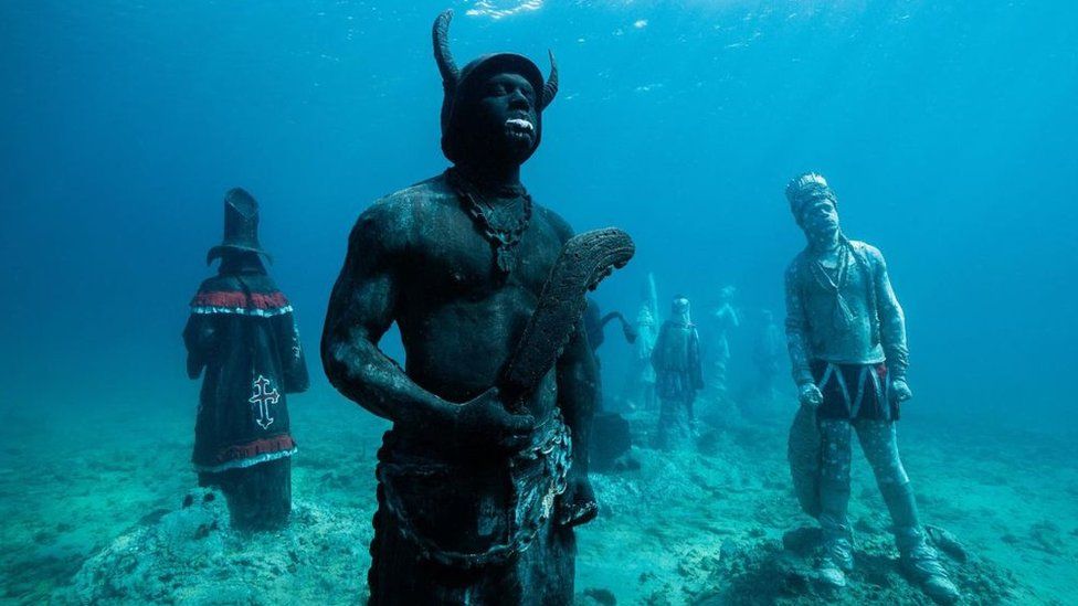 Underwater sculptures created by Kent artist in the Caribbean - BBC News