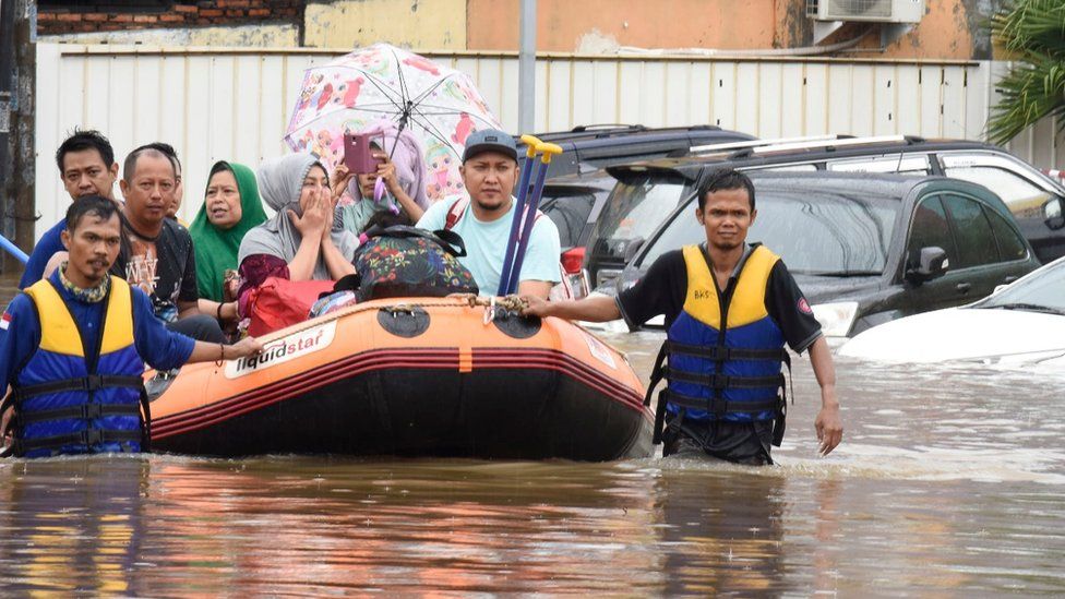 Contoh Teks Eksplanasi Banjir - Contoh Teks Eksplanasi Tsunami, Banjir