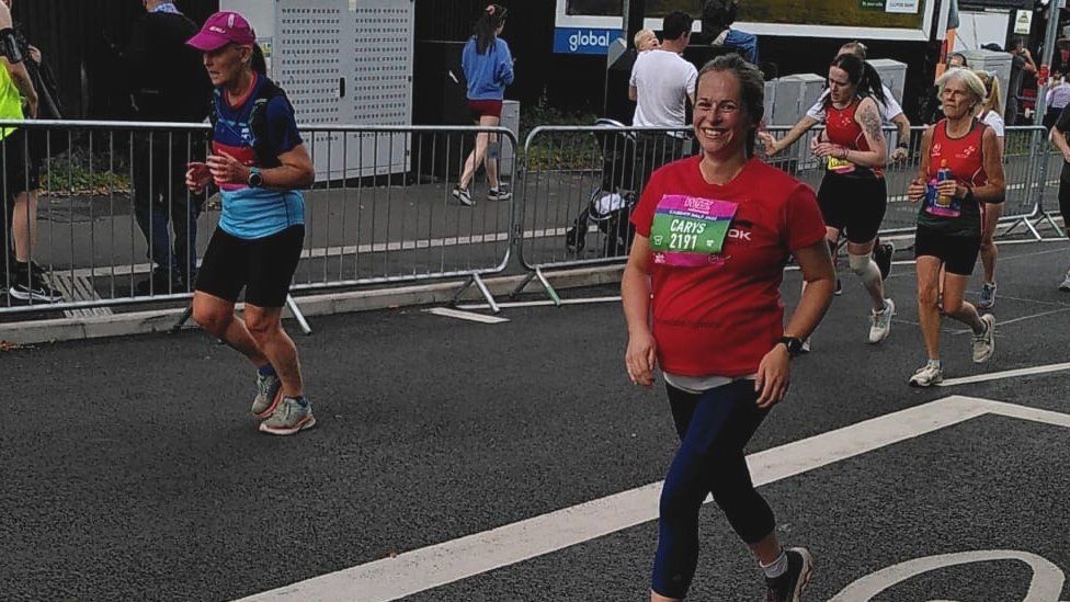 Carys Phillips running a marathon while pregnant