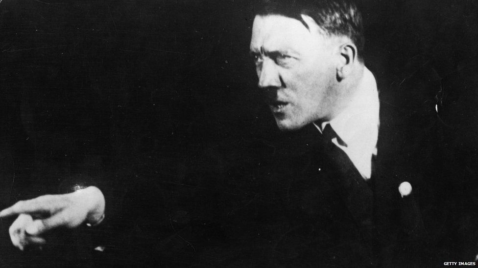 Адольф Гитлер в 1925 году