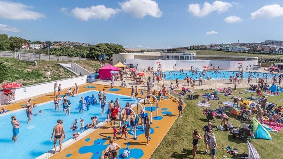 The lido proved popular once it had been reopened