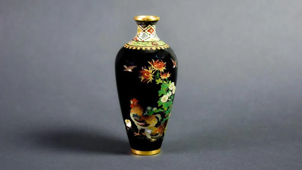Vase bought for £2.50 expected to sell for £9k