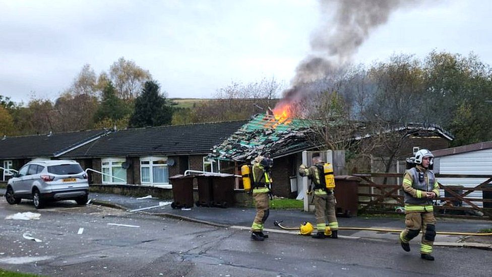 Nigel Barrow: Man dies after house explosion in Derbyshire - BBC News