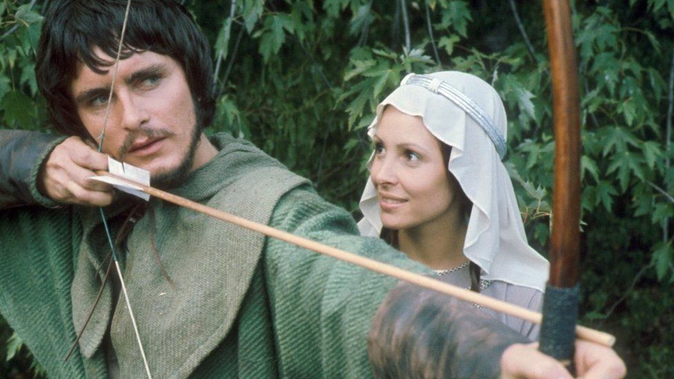Martin Potter as Robin Hood and Diane Keen as Maid Marian
