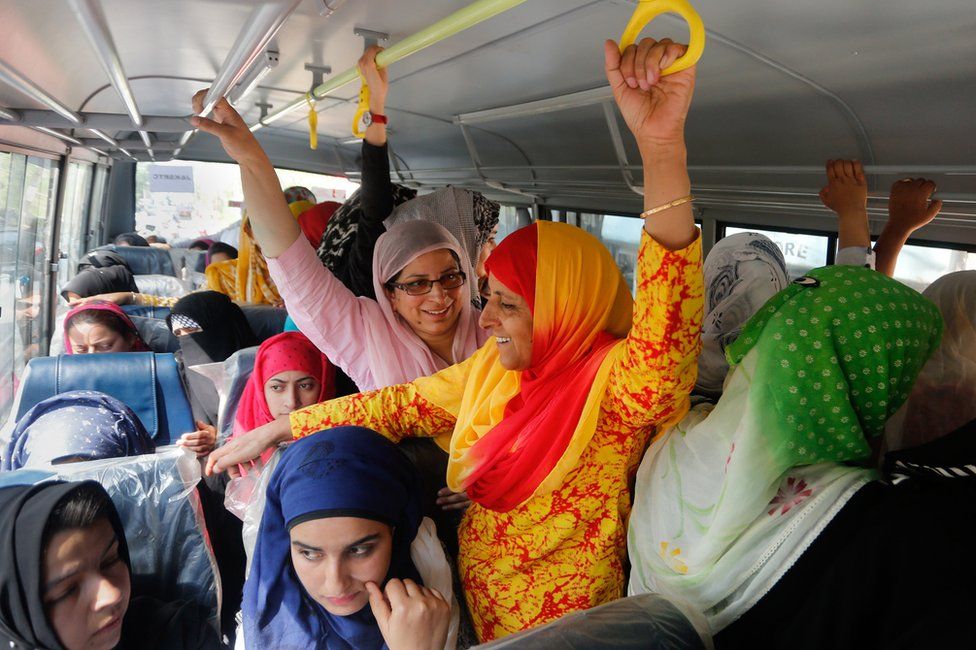 Why women love Kashmir's ladies-only buses - BBC News