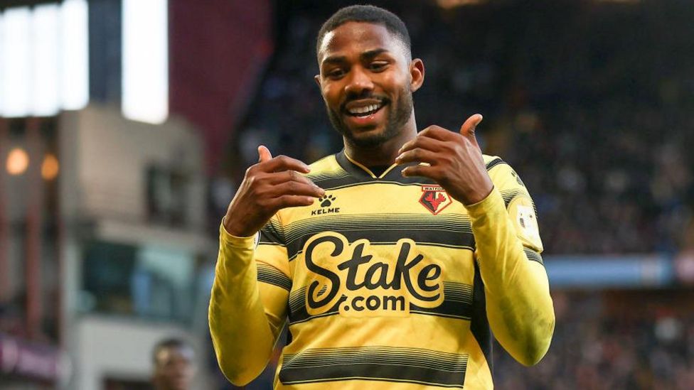 Dennis wins your player of the season vote - BBC Sport