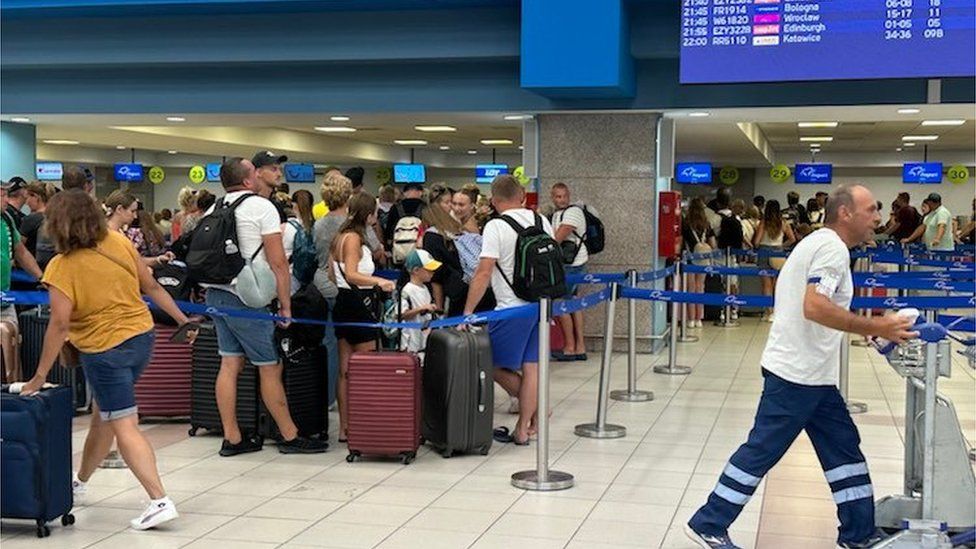 Queues and delays at Rhodes Airport