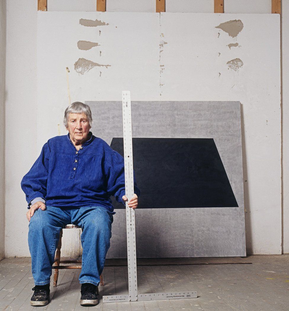 The photographer Michele Mattei captured the essence of Agnes Martin in her studio in Taos, New Mexico a few months before her death, and said the artist was "a woman of few words, focussed on her own private thoughts"