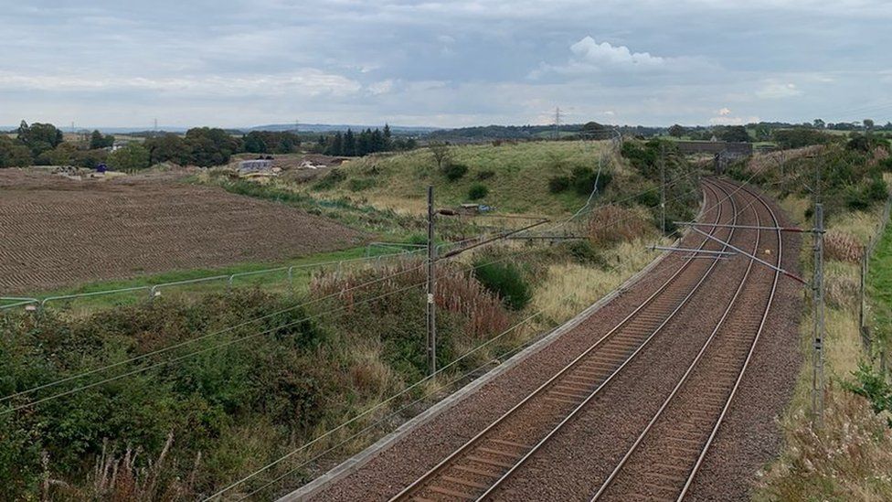 The line between Neilston and Muirend is not expected to reopen until 18:00