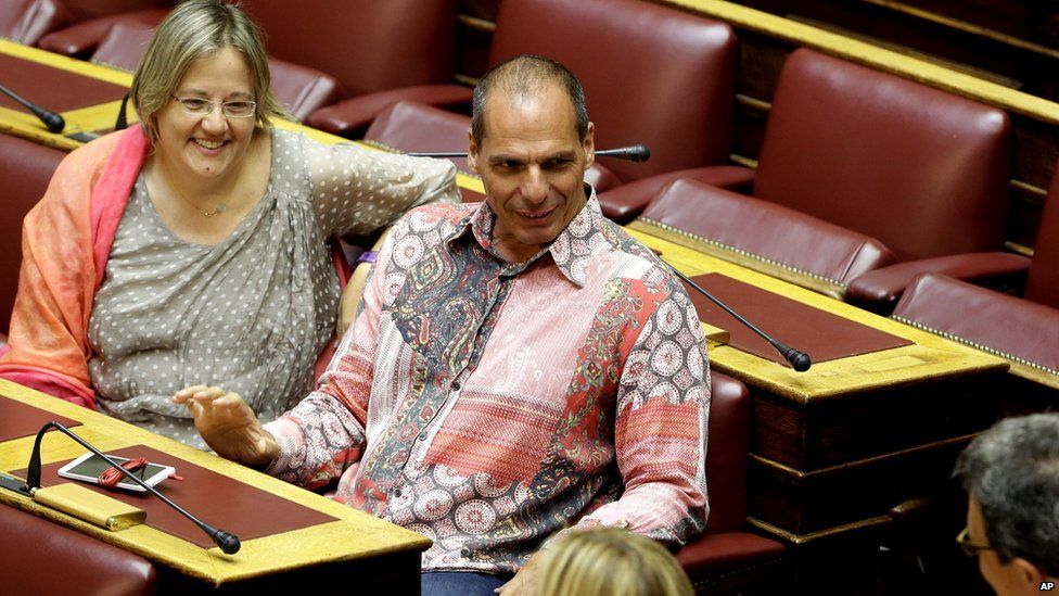 Yanis Varoufakis (centre) with MPs in parliament, 31 Jul 15