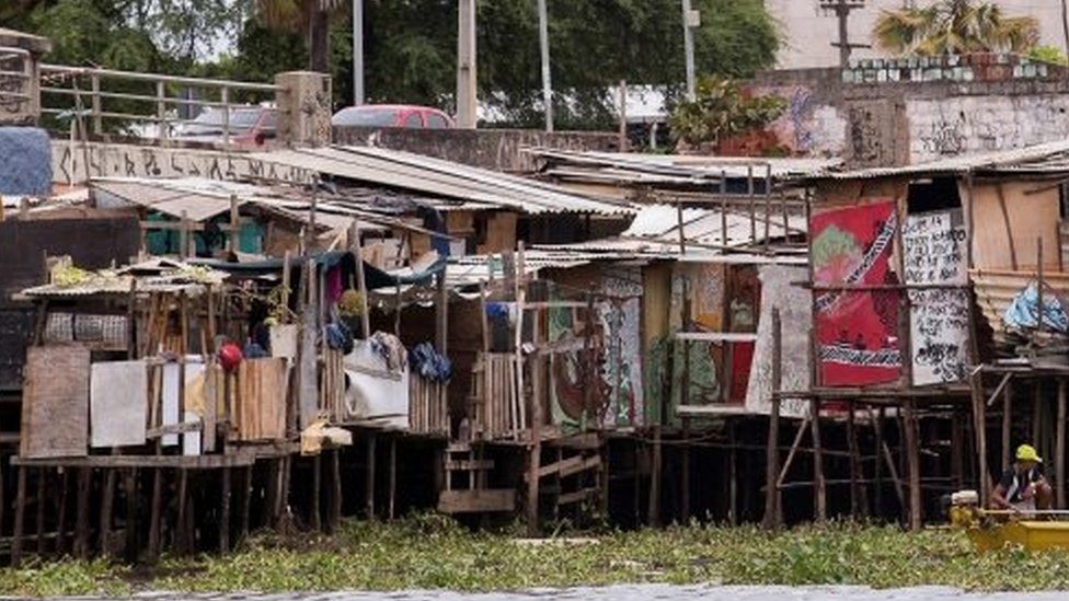 The shanty town of Beco do Sururu, located close to Boa Viagem, the richest neighborhood of city of Recife, a Brazilian city with a high number of Zika virus cases (22 January 2016)
