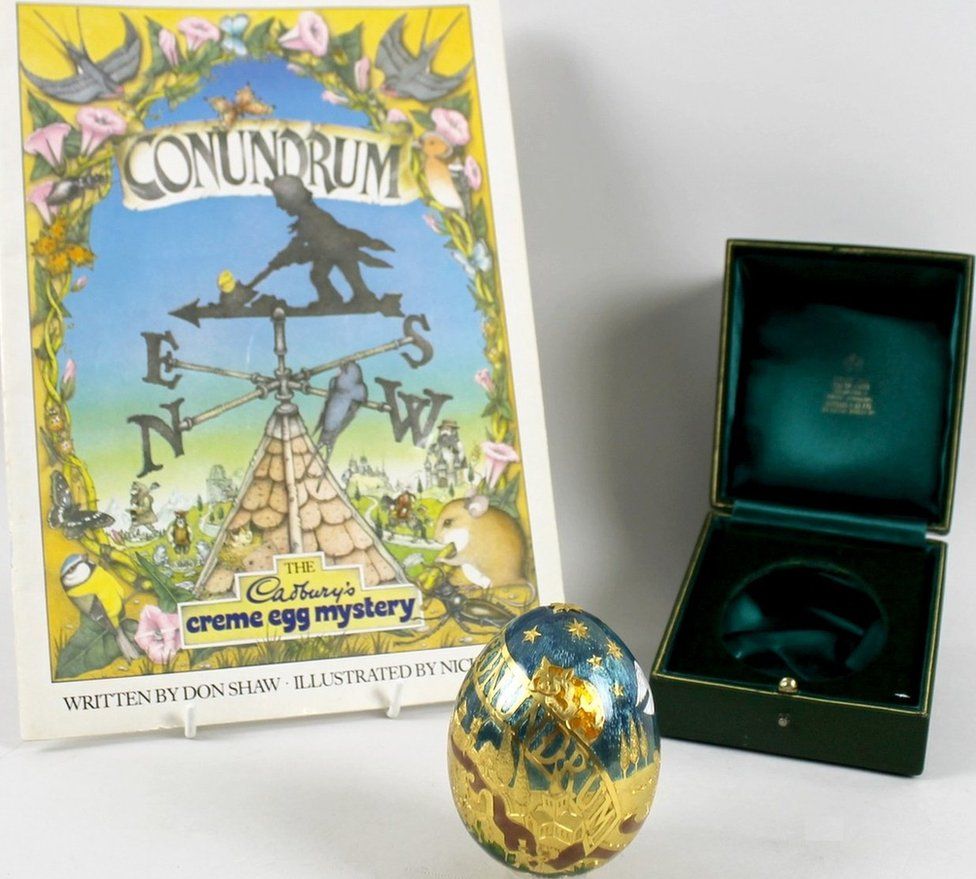 The gold egg is for sale in its original green embossed presentation box and includes a copy of Conundrum written by Don Shaw, illustrated by Nick Price and published by Hamlyn in 1983