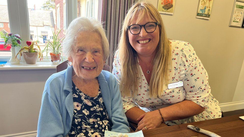 Somerset care home residents sell artwork to fund trips - BBC News