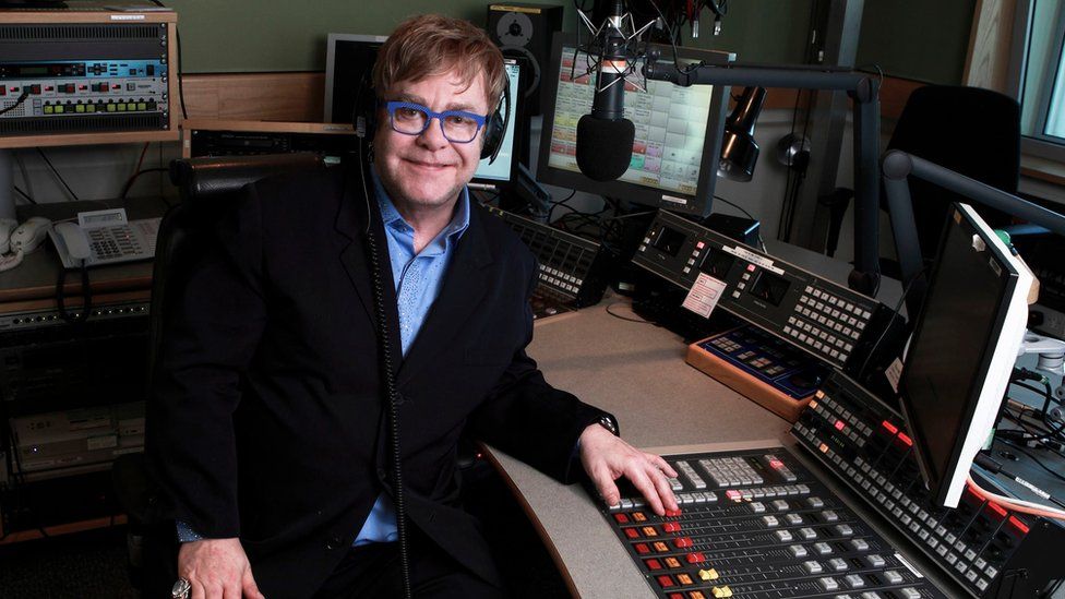 Elton John on Record Store Day 'Vinyl just sounds better' BBC News