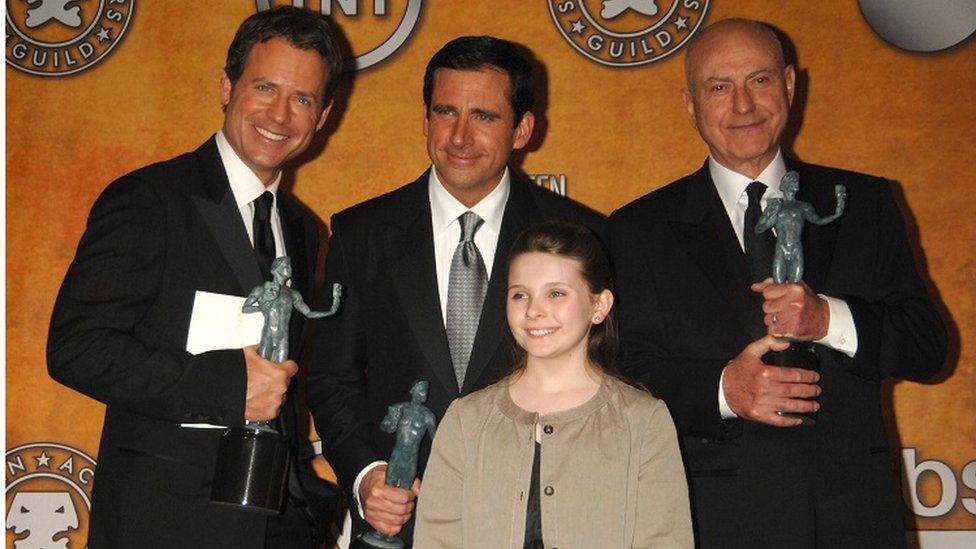 Le star di Little Miss Sunshine Greg Kinnear, Steve Carell, Alan Arkin e Abigail Breslin agli Screen Actors Guild Awards nel 2007