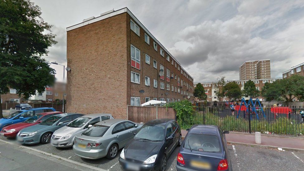 Two dead and four rescued from Dagenham flats blaze BBC News