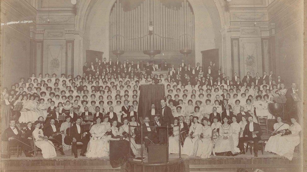 Ipswich Choral Society at the Public Hall, Ipswich, in 1909
