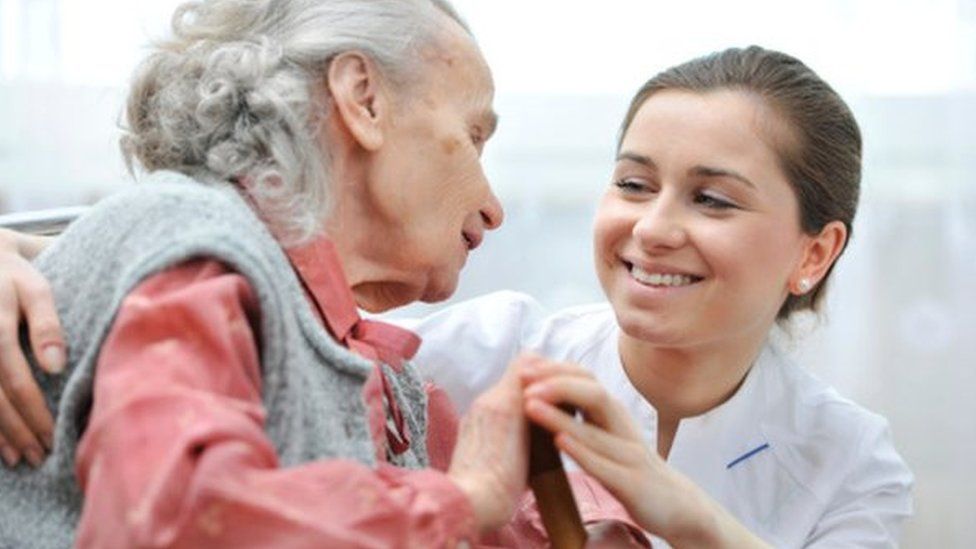 Older people in need 'let down by NHS' - BBC News