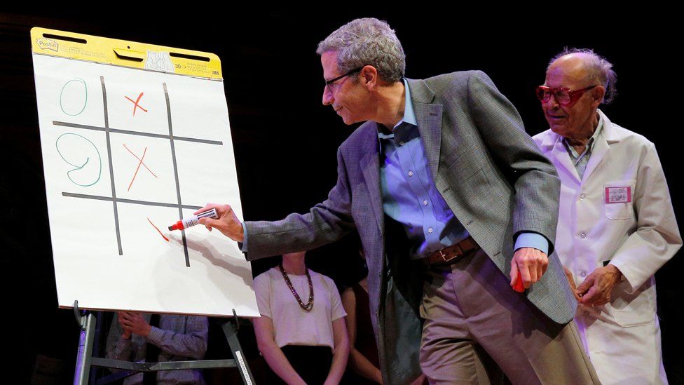 Nobel Laureates Eric Maskin and Dudley Herschbach play "Tick-Tac-Toe"