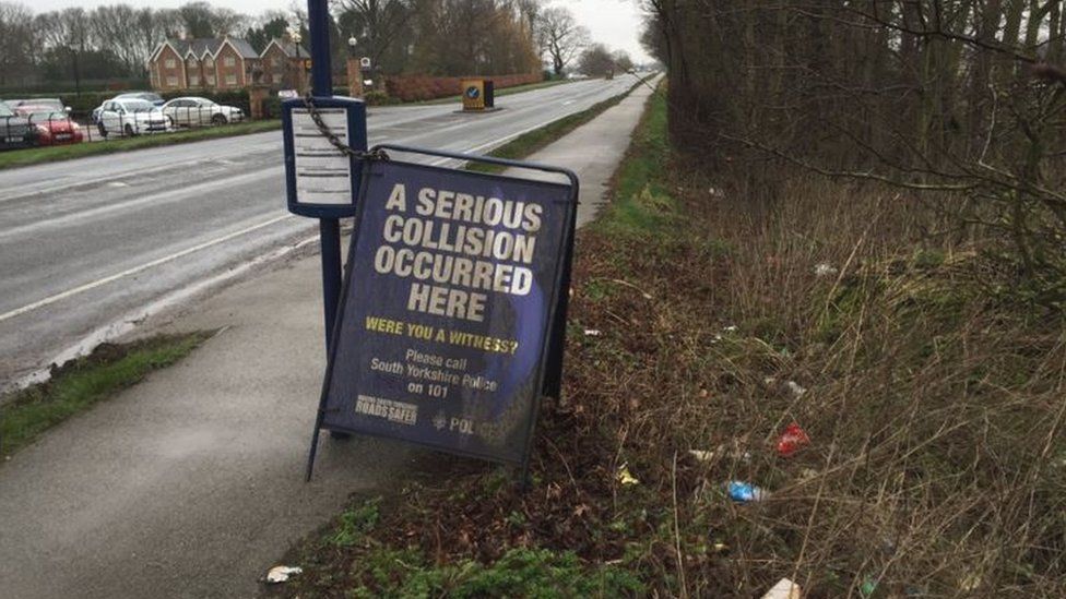 Police sign on A638