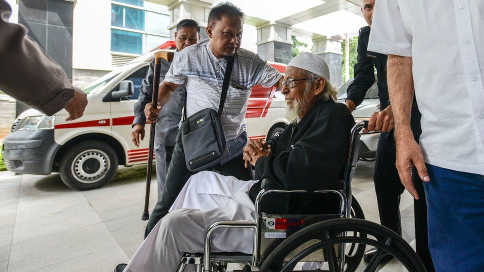 Abu Bakar Ba'asyir arriving for medical treatment at a hospital in Jakarta in January 2019