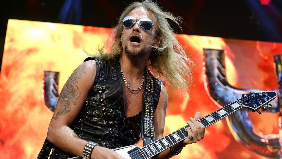 Judas Priest star suffered aortic aneurysm on stage - BBC News