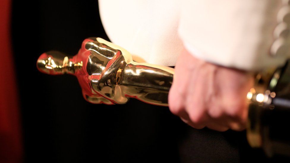 Oscar statuette