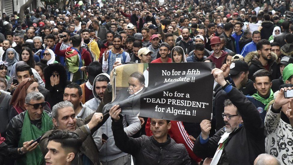 Algerian protesters demonstrate in the capital Algiers against the ailing president's bid for a fifth term (March 8, 2019)