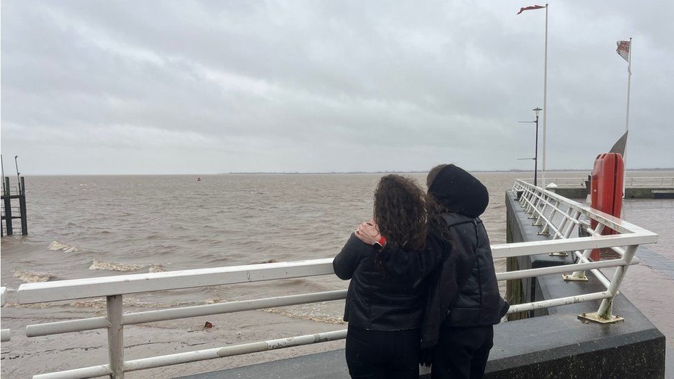 Svitlana and Hanna Nakonechna intend to return to Ukraine pictured on Hull's waterfront