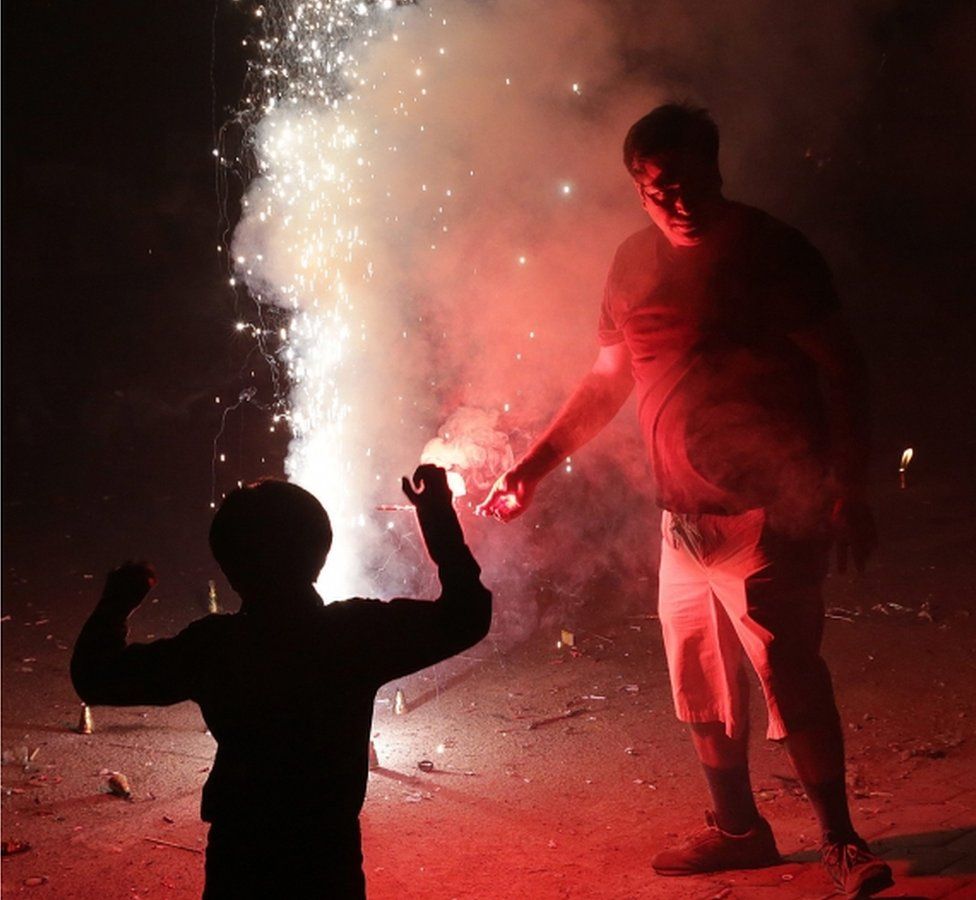 Diwali In Delhi: A Colourful Night Turns Smoggy Grey - BBC News