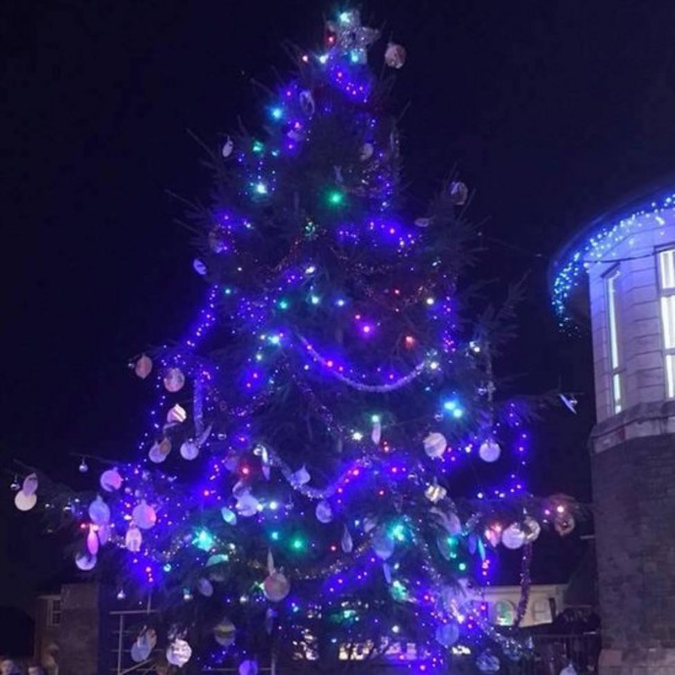 Christmas trees Vandalised, criticised and uniting communities BBC News
