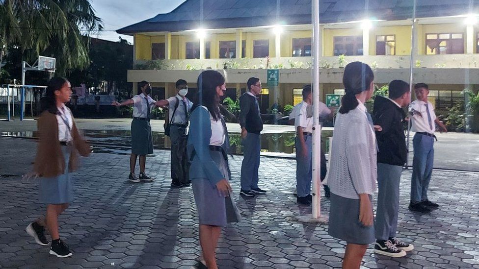 Indonesia High schools taking part in early morning school start trial