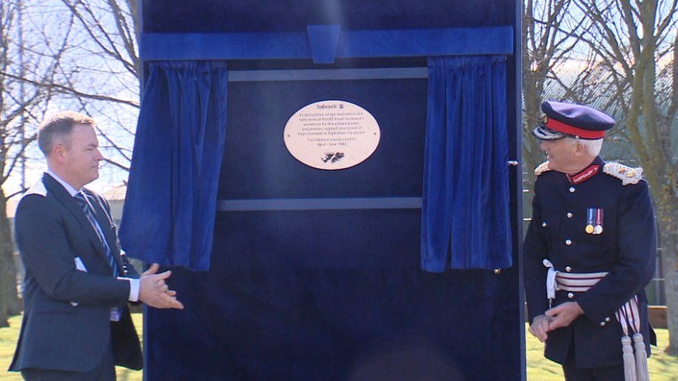 Plaque being unveiled