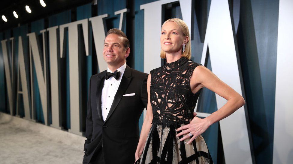 Lachlan Murdoch and his wife Sarah at the 2020 Vanity Fair Oscar Party