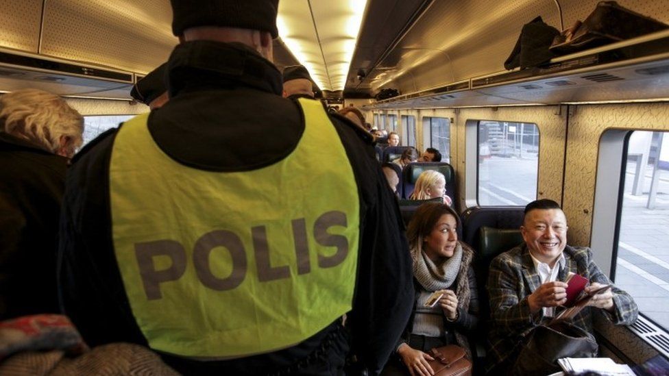 Swedish police checking IDs on train from Denmark