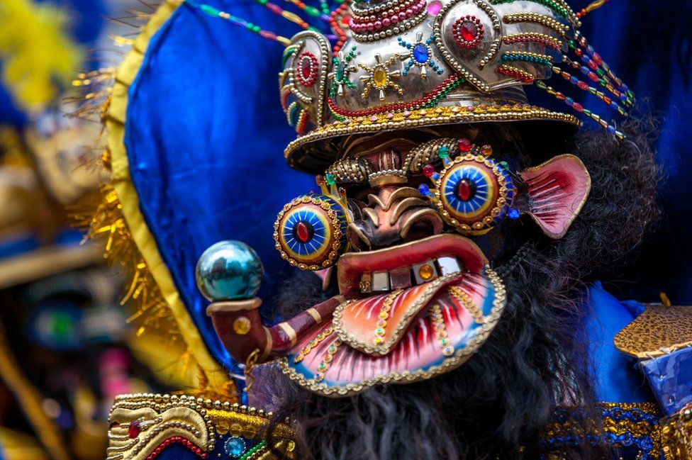 In Bolivia's colourful Oruro carnival - BBC